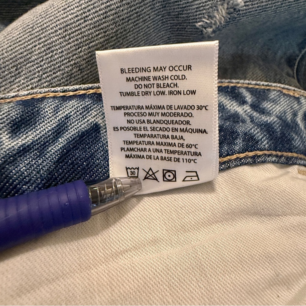 Hidden | Distressed Boyfriend Jeans - Picture 10 of 10